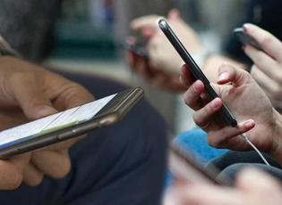 Reklam SMS&rsquo;i g&ouml;nderen firma bu sefer sert kayaya &ccedil;arptı! Şirkete 1 milyon lira ceza kesildi