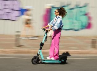 Elektrikli scooterlar arttı, yaralanmalar &ccedil;oğaldı! Scooter kazaları tehlikeli olabilir