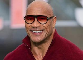 128 kilodan 106 kiloya d&uuml;şt&uuml;! 22 kilo veren Dwayne Johnson tanınmaz halde
