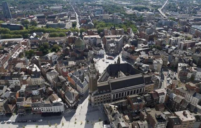 D&uuml;nyanın en &ccedil;irkin şehri se&ccedil;ildi! Şimdi turistlerin g&ouml;zdesi oldu