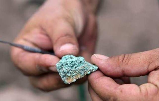 2026'nın en &ouml;nemli tarihi keşfi! Diyarbakır &Ccedil;ay&ouml;n&uuml; Tepesi'nde madencilik at&ouml;lyesi bulundu