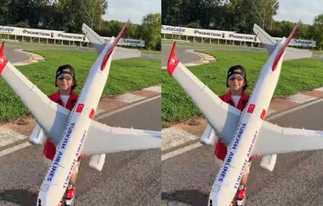  Kenan Sofuoğlu&rsquo;nun 7 yaşındaki oğlu Zayn u&ccedil;ak u&ccedil;urdu! G&ouml;r&uuml;nt&uuml;ler viral oldu