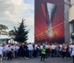 Dev final &ouml;ncesi sokaklar dolup taştı! İstanbul'da renkli g&ouml;r&uuml;nt&uuml;ler