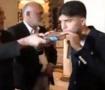 D&uuml;nya Kupası yolculuğu &ouml;ncesi Kur&rsquo;an-ı Kerim&rsquo;i &ouml;pt&uuml;ler