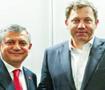 &Ouml;zg&uuml;r &Ouml;zel'in YENİ Parti'sine yurt dışından ilk destek: 
