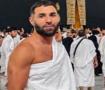Benzema, Kabe'den fotoğraf paylaştı! D&uuml;şt&uuml;ğ&uuml; nota beğeni yağtı