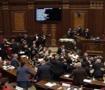 Ermenistan Meclisinde kaos: Yumruklar havada u&ccedil;tu, masalar devrildi