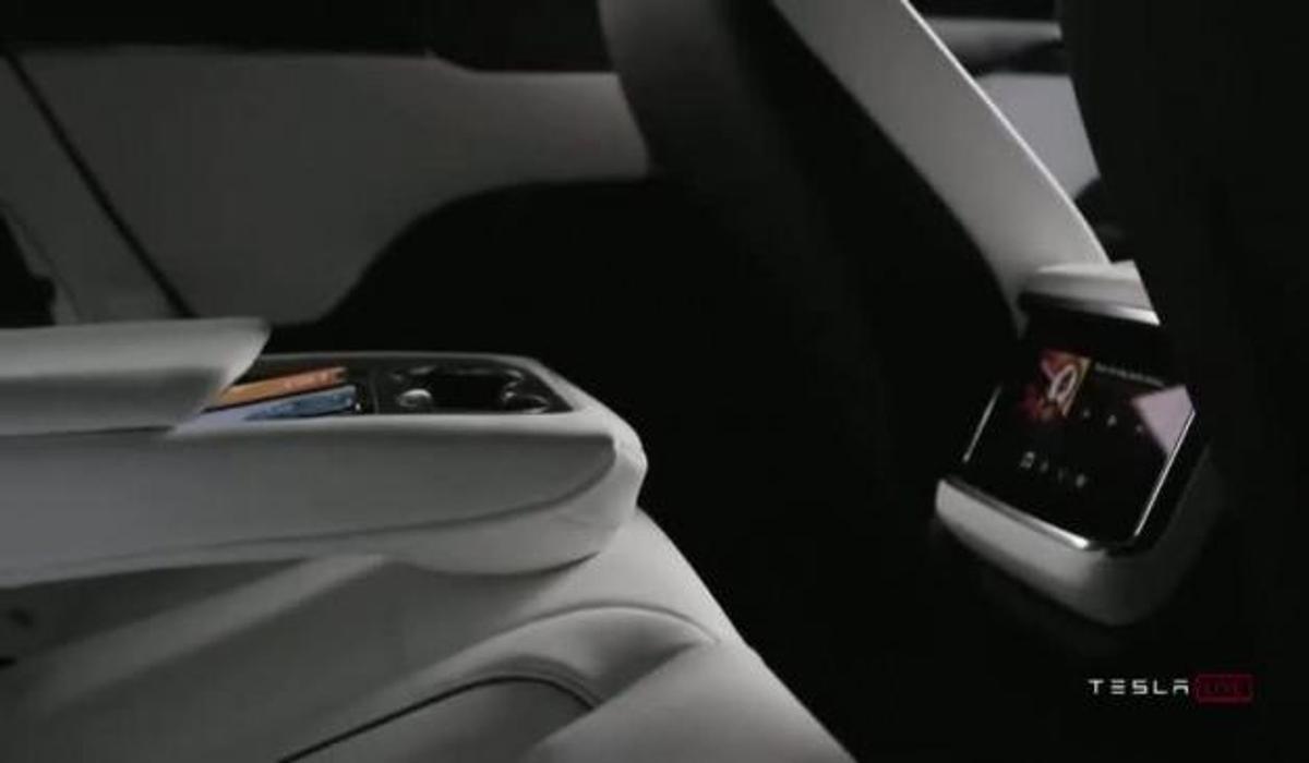 tesla model s plaid tanitildi iste ozellikleri video 7