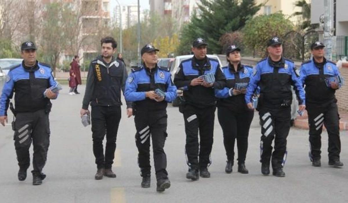 adana polisi sokak sokak dolasip vatandasi uyariyor guncel haberleri