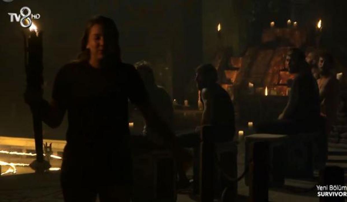 survivor da elenen isim belli oldu adada beklenmeyen veda guncel haberleri
