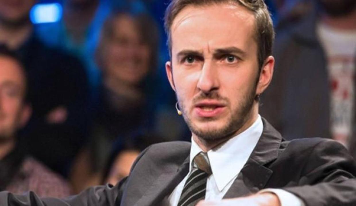Cumhurbaşkanı Erdoğan'a hakaret eden komedyene şok