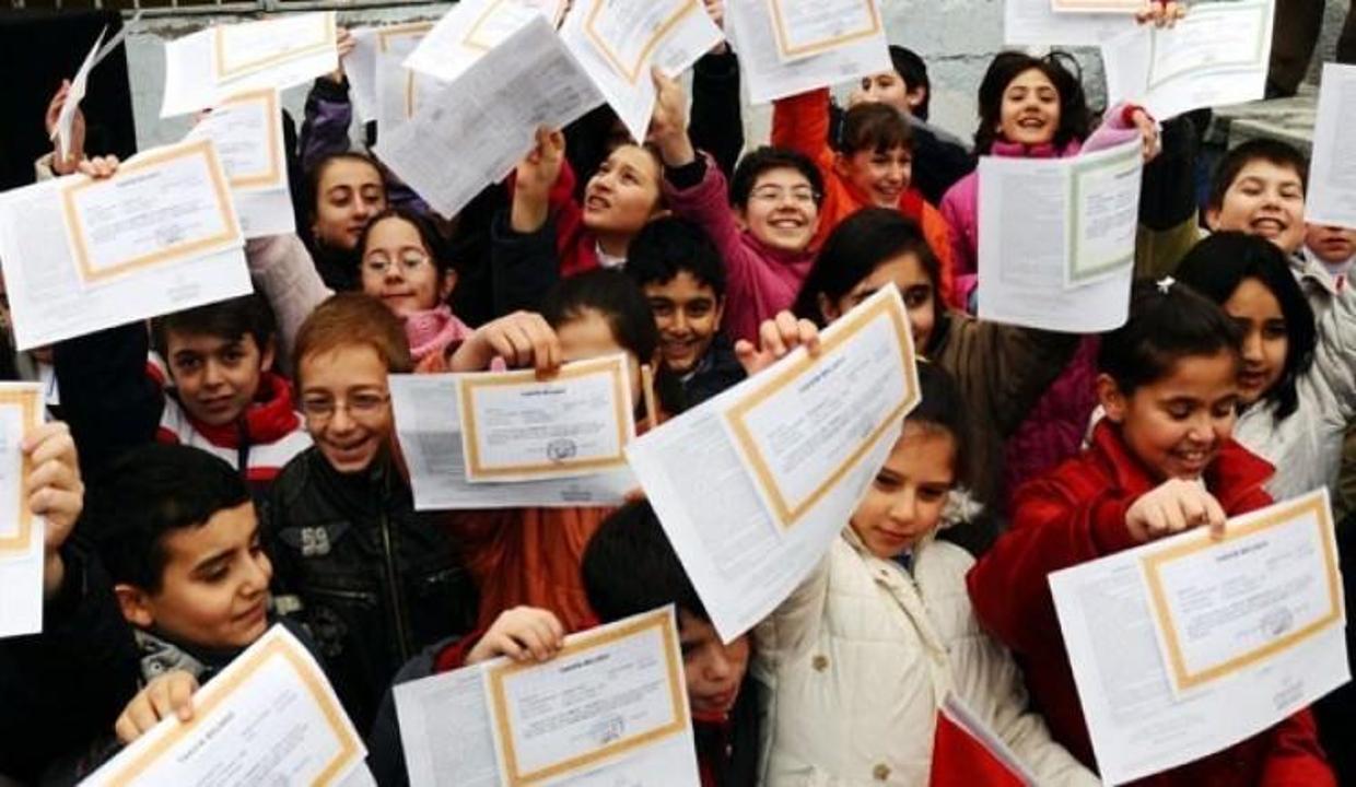 Uzmanlardan velilere karne uyarısı