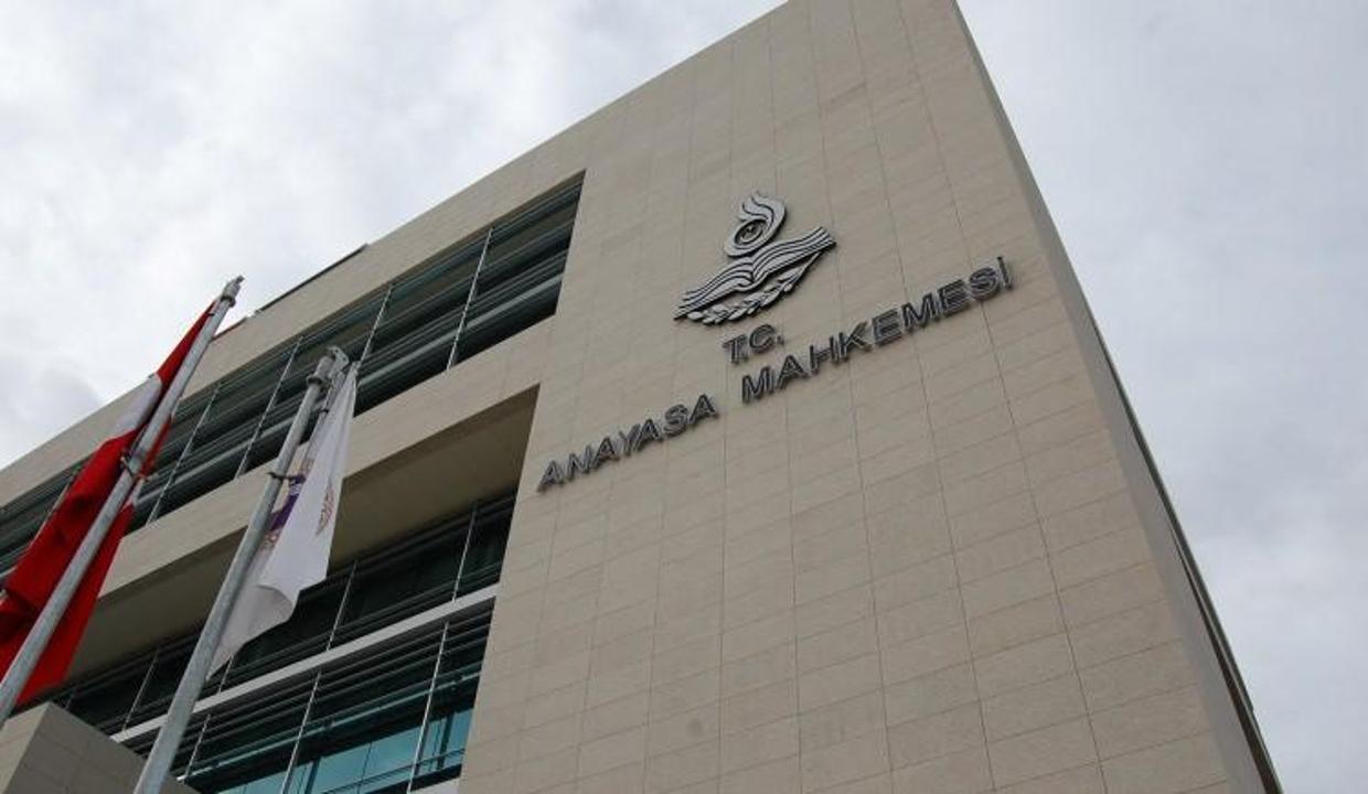 AYM'den 2 partiye kötü haber! Hesap verecekler