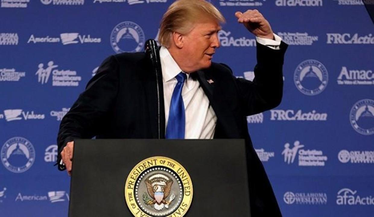 Trump, kendi kendini rezil etti