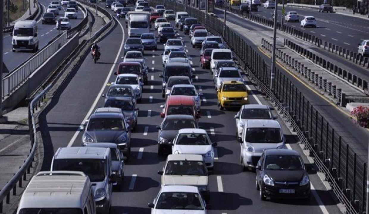 Emniyet devreye girdi: Trafiğe çözüm geliyor!