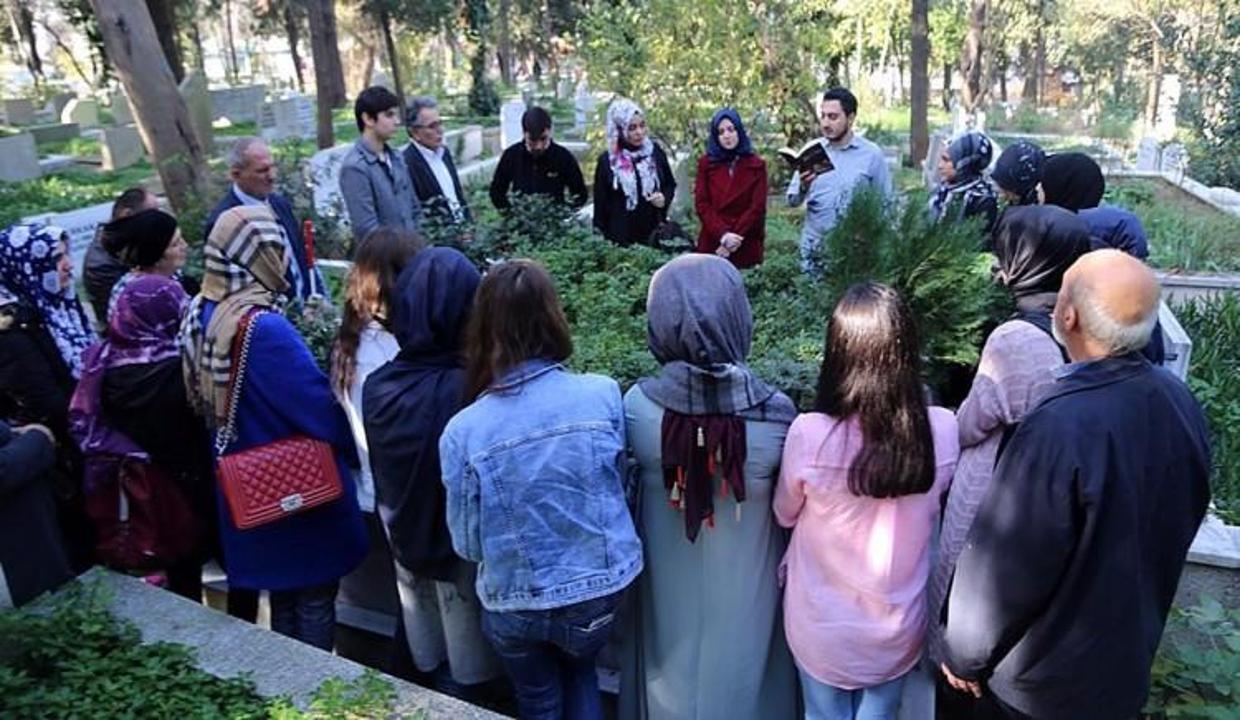 Cemil Meriç kabri başında dualarla anıldı