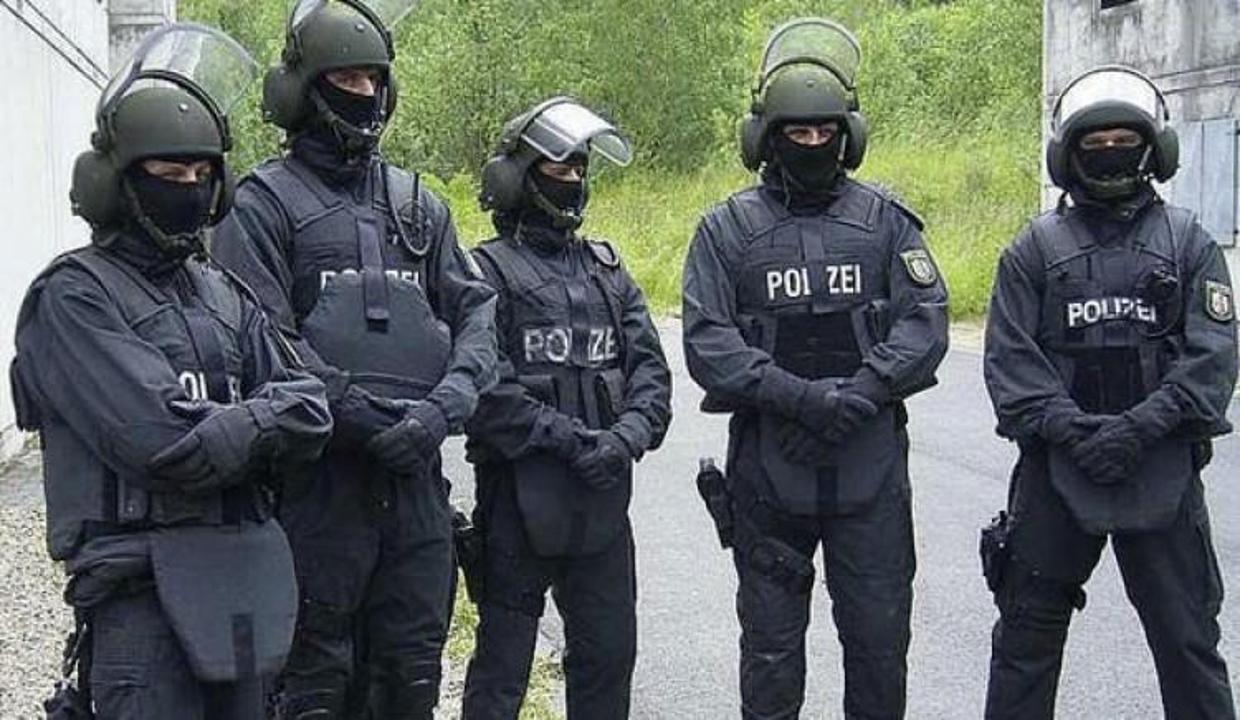 Almanya'dan Yahudi karşıtlarına operasyon