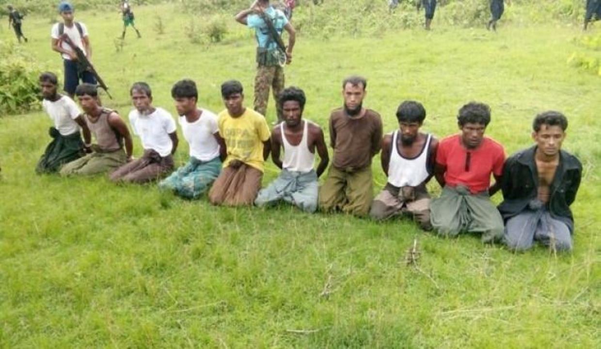 Arakan'da katliamın fotoğrafları ortaya çıktı