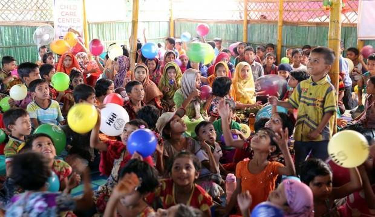 1,3 milyon Arakanlı'ya insani yardım