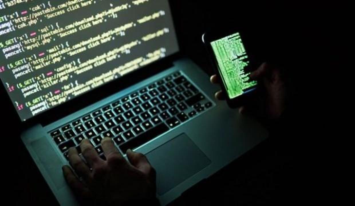Tarihin en büyüğü! Mail ve şifreleri ifşa ettiler