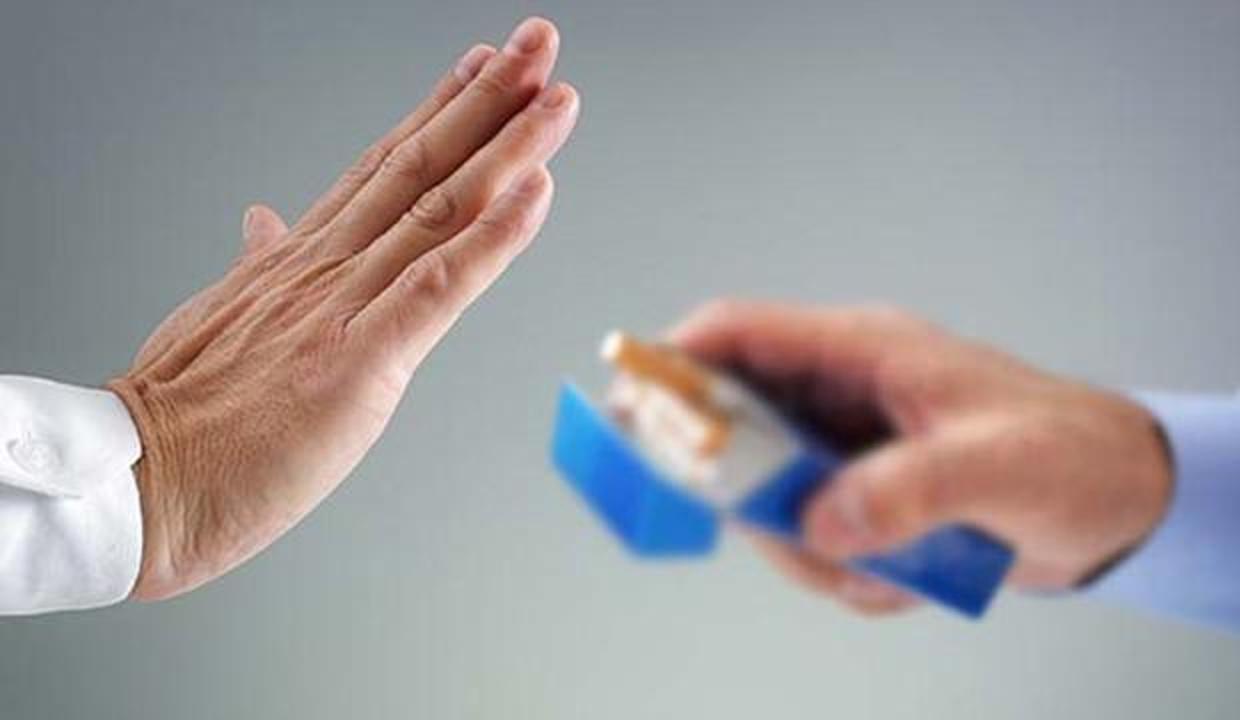 İstanbul Havalimanı'nda sigarayı bırakan memura altın hediye edilecek