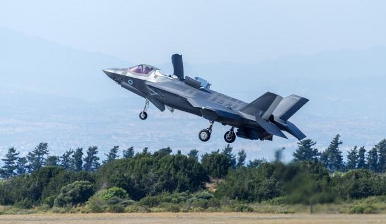 Gerilim tırmanıyor: F-35'ler havalandı