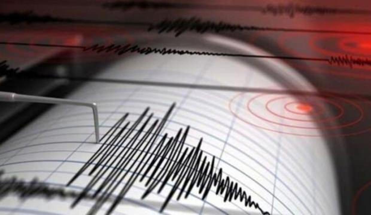 İzmir'de 3.2 büyüklüğünde deprem