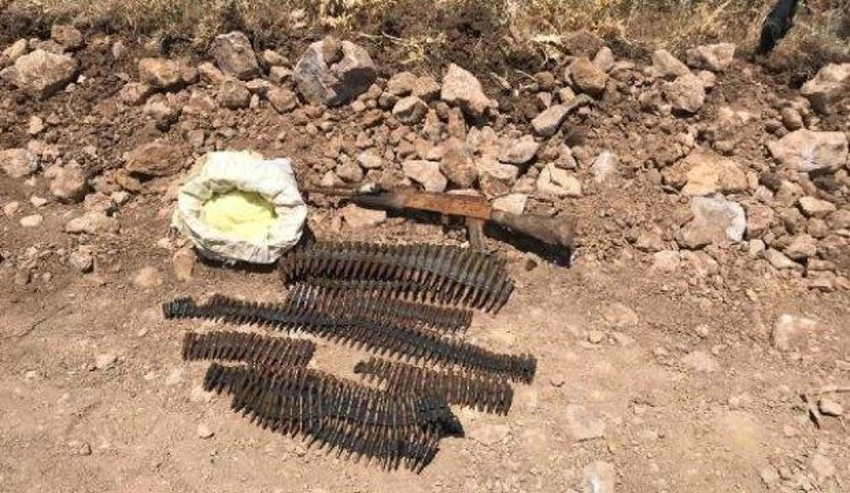 Pervari'de PKK'nın silah ve mühimmatı ele geçirildi
