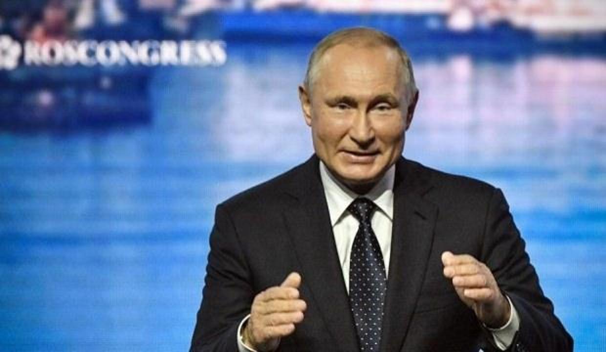 Putin'den Trump'a: "Hipersonik füzemizi alın, dengeyi kuralım"