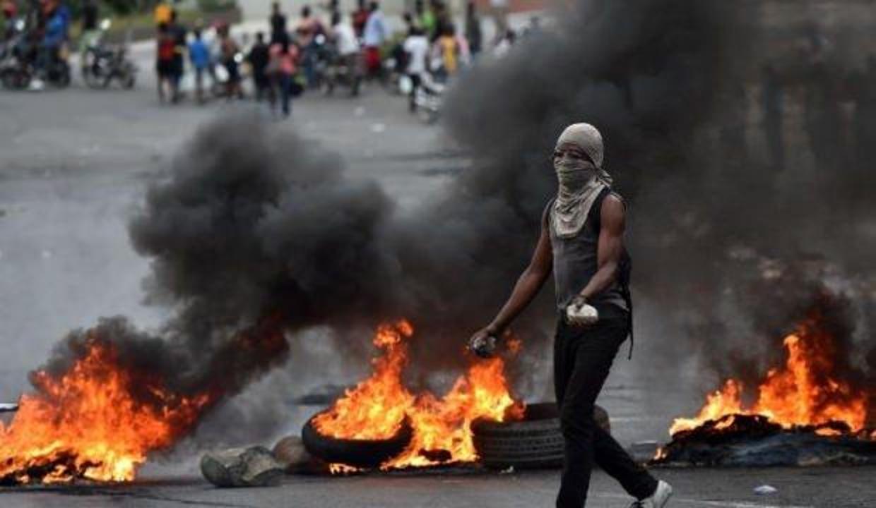 Haiti'de protestolarda 3 kişi öldü, 69 kişi yaralandı