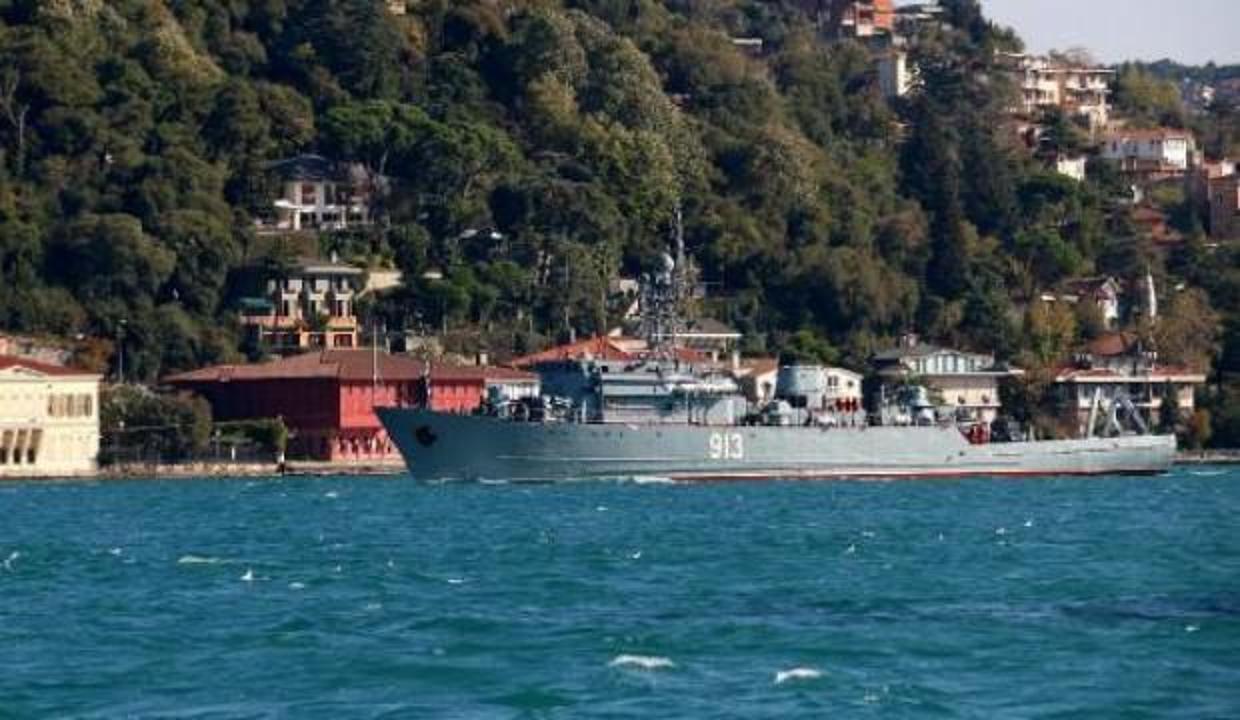 3 Rus askeri gemisi peşpeşe boğazdan geçti
