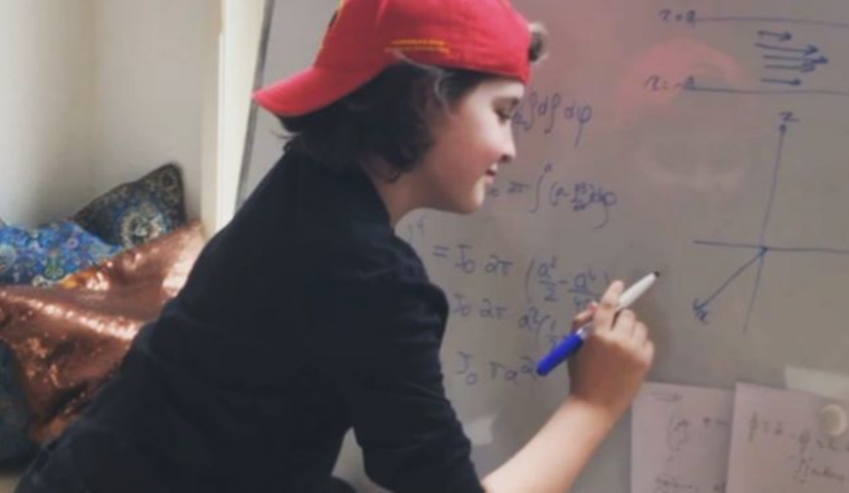 9 yaşında bilgisayar mühendisi olacak!