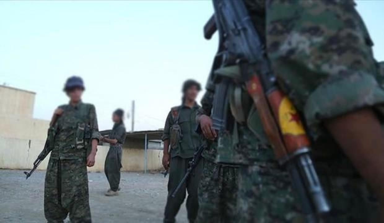 Terör örgütü YPG/PKK Suriye'de onlarca genci zorla silah altına aldı