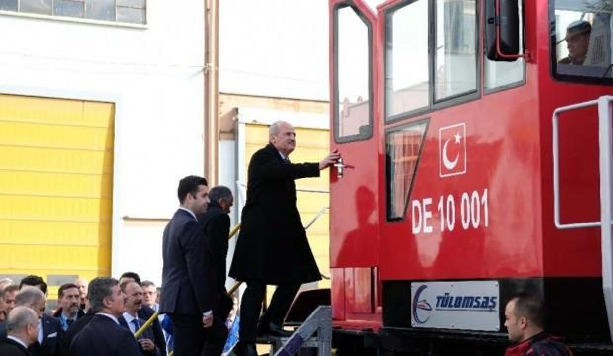 Bakan Turhan, ilk yerli ve milli dizel elektrikli lokomotifi kullandı