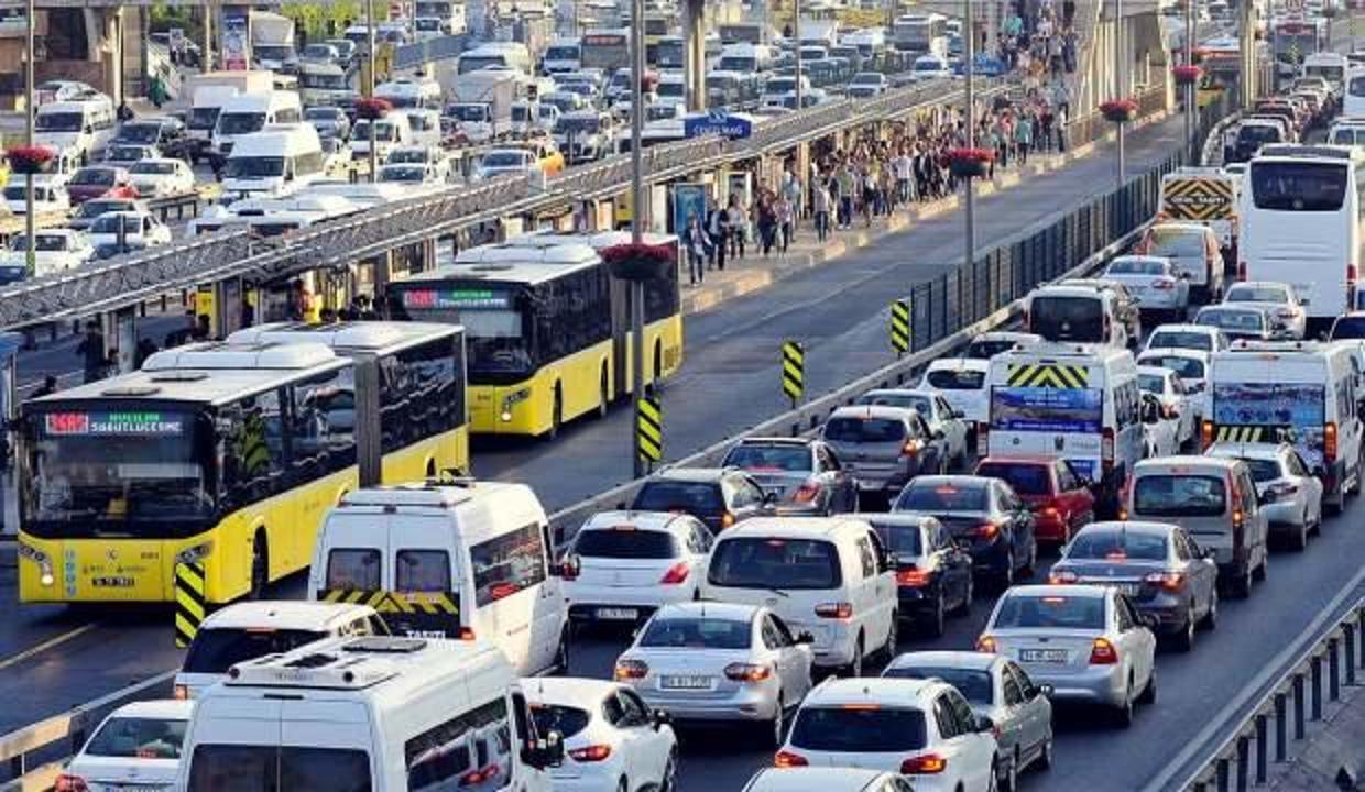 Corona virüsü İstanbul'da trafiği bitirdi! İstanbul'da trafik yoğunluğu yüzde 13'e düştü!
