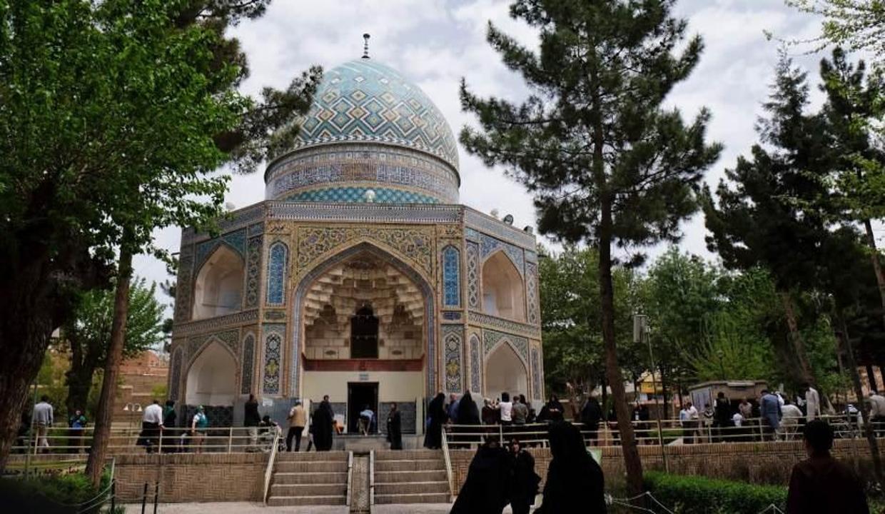 Horasan'ın Nişabur şehrinde ünlü ilim ve bilim insanlarına ait 4 türbe