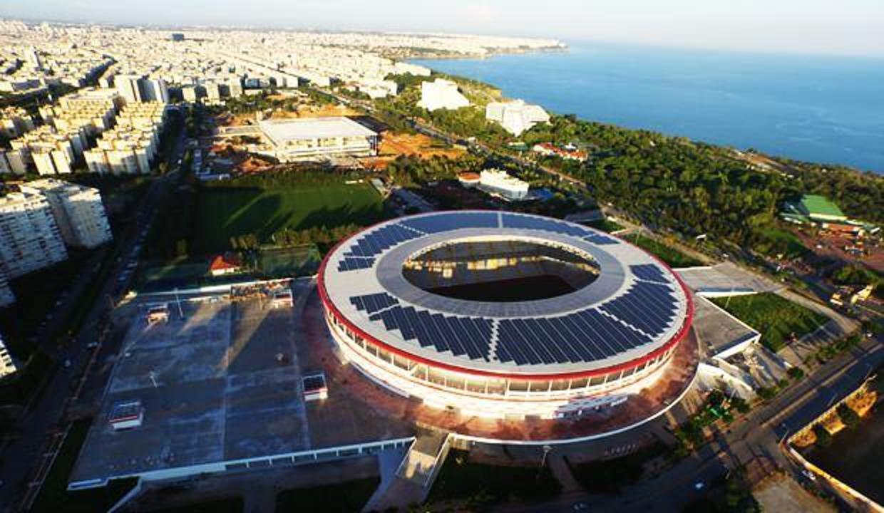 Antalya dünyadaki lig maçlarına talip
