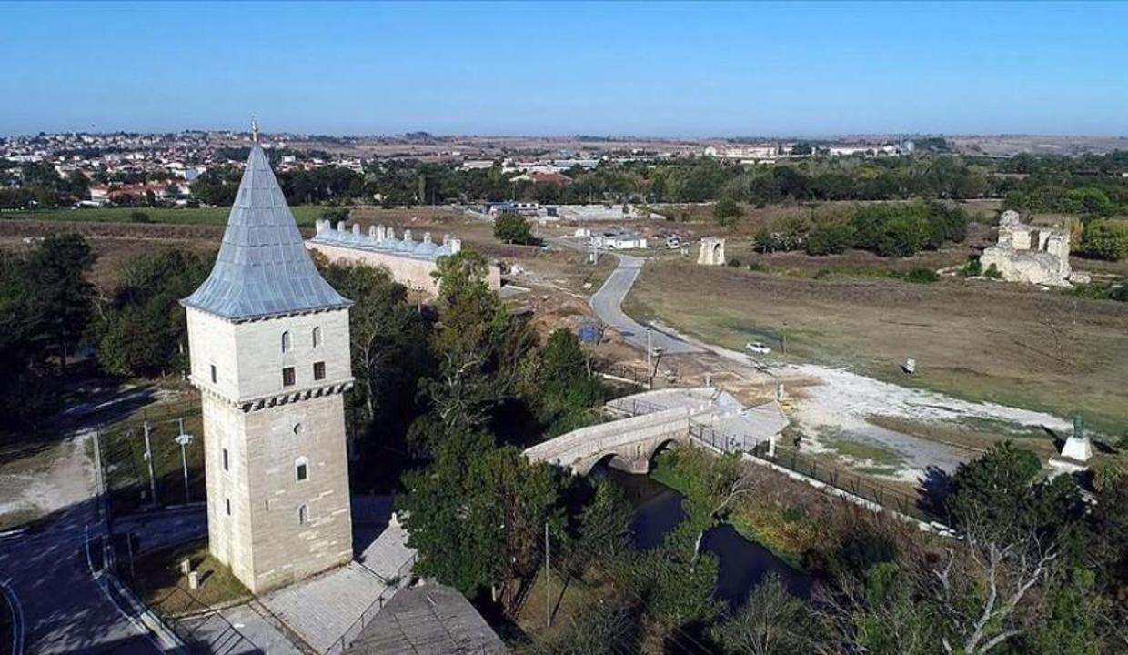 Fatih Sultan Mehmet ve Kanuni'nin yaşadığı Edirne Sarayı eserleri gün yüzüne çıkarılıyor
