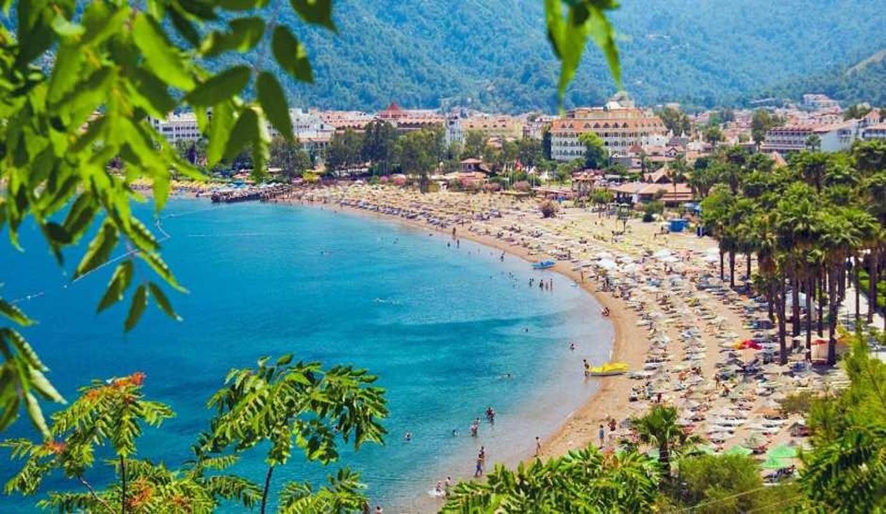 Kültür ve Turizm Bakanı Ersoy'un açıklamaları turizmcilere umut oldu