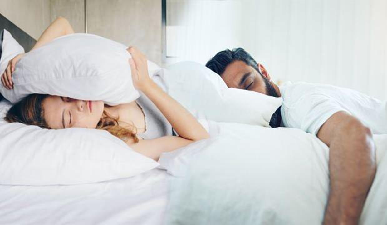 Gece Uykuda Terlemenin Nedenleri Aklinizin Ucuna Bile Gelmeyecek Sebepten Olabilir Saglik Haberleri