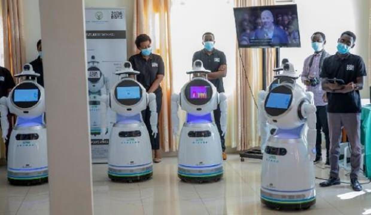 Ruanda'da koronavirüse karşı robotlar devrede