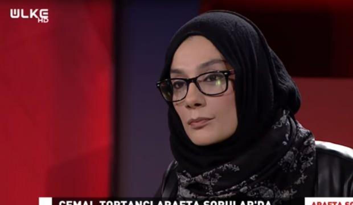 Esra Elönü'den Mehmet Yılmaz'a tepki: El feneri kadar kıymeti yok!