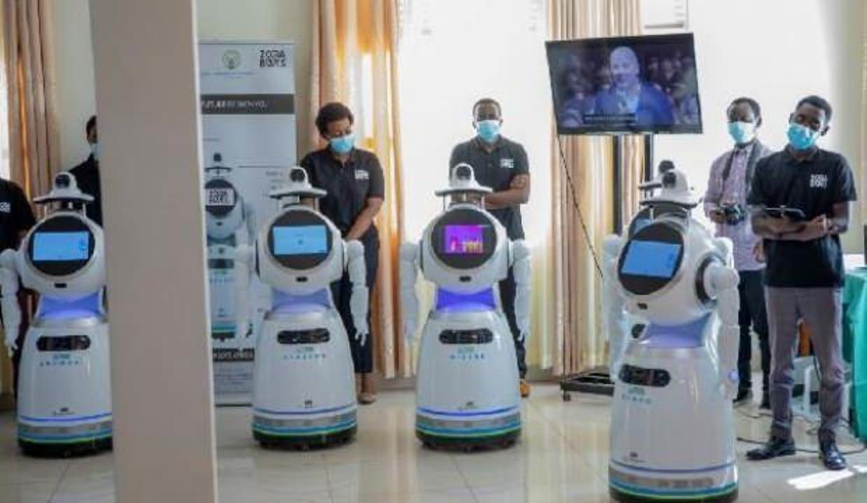 Ruanda'da koronavirüse karşı robotlar devrede