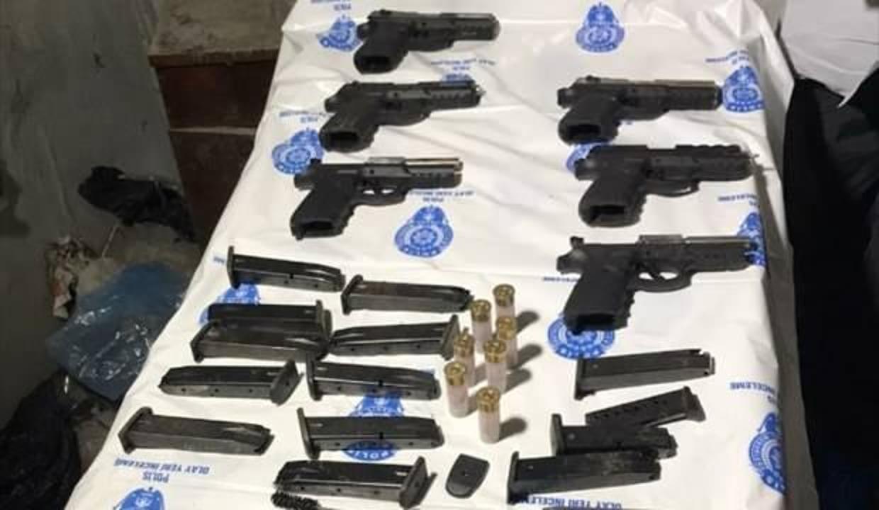 Beyoğlu'nda şüphe üzerine durdurulan kişinin evinden cephane çıktı