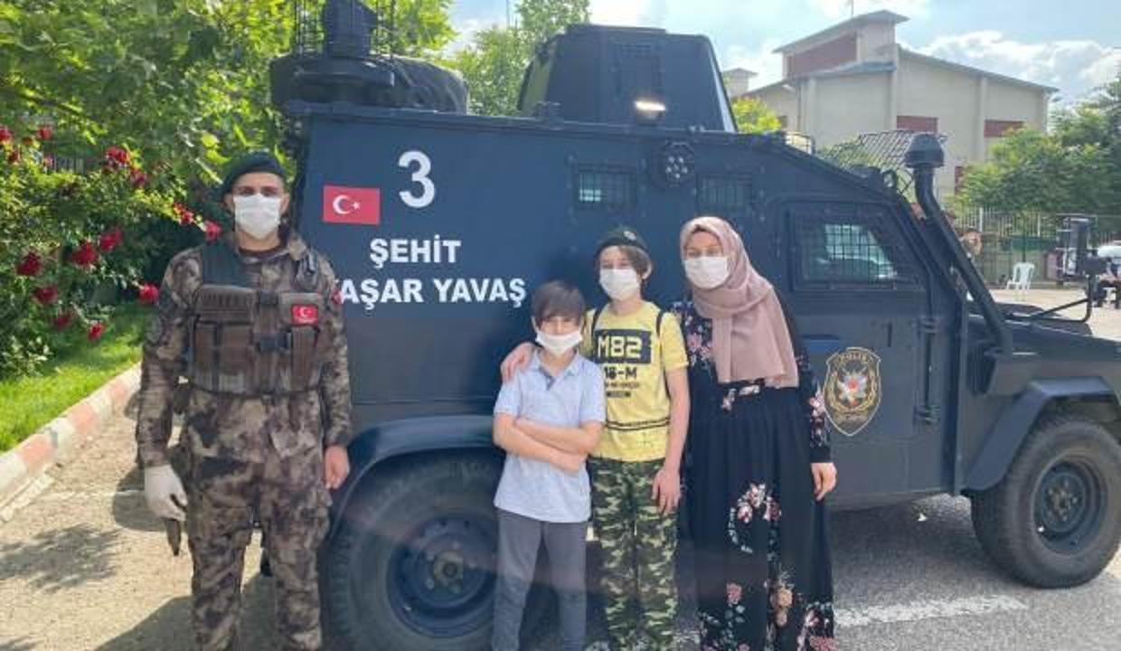 Sınava şehit babasının isminin yazılı olduğu zırhlı araçla gitti