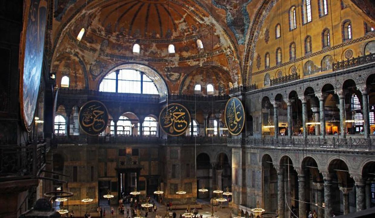 Ayasofya Camii gezmek isteyenler için böyle düzenlenecek