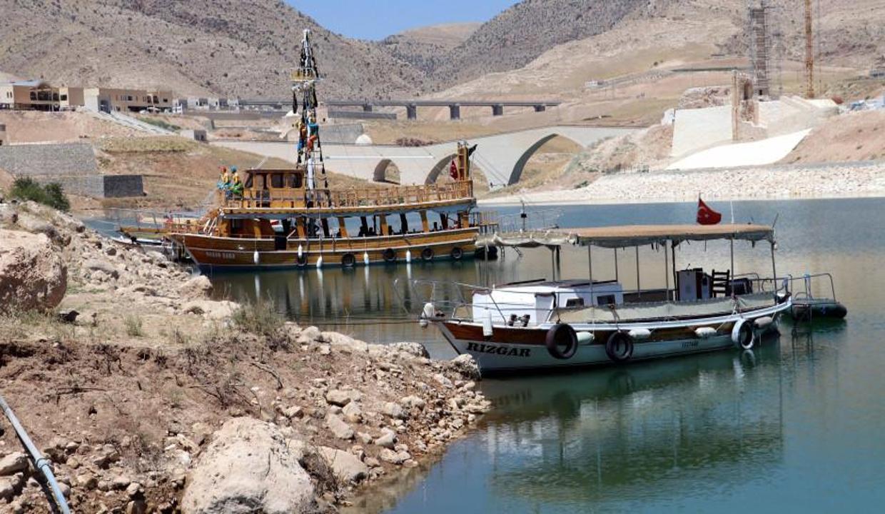 12 bin yıllık Hasankeyf teknelerle gezilecek