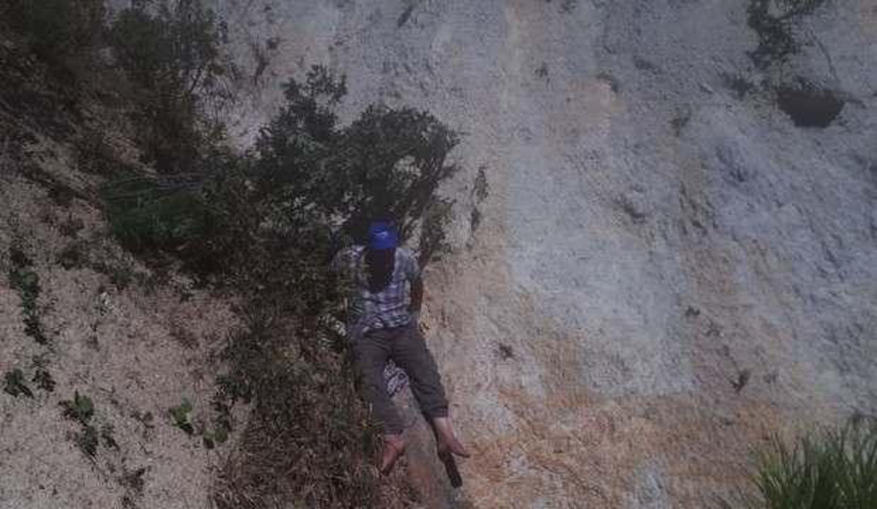 300 metrelik uçuruma yuvarlandı, 6 saat sonra kurtarıldı