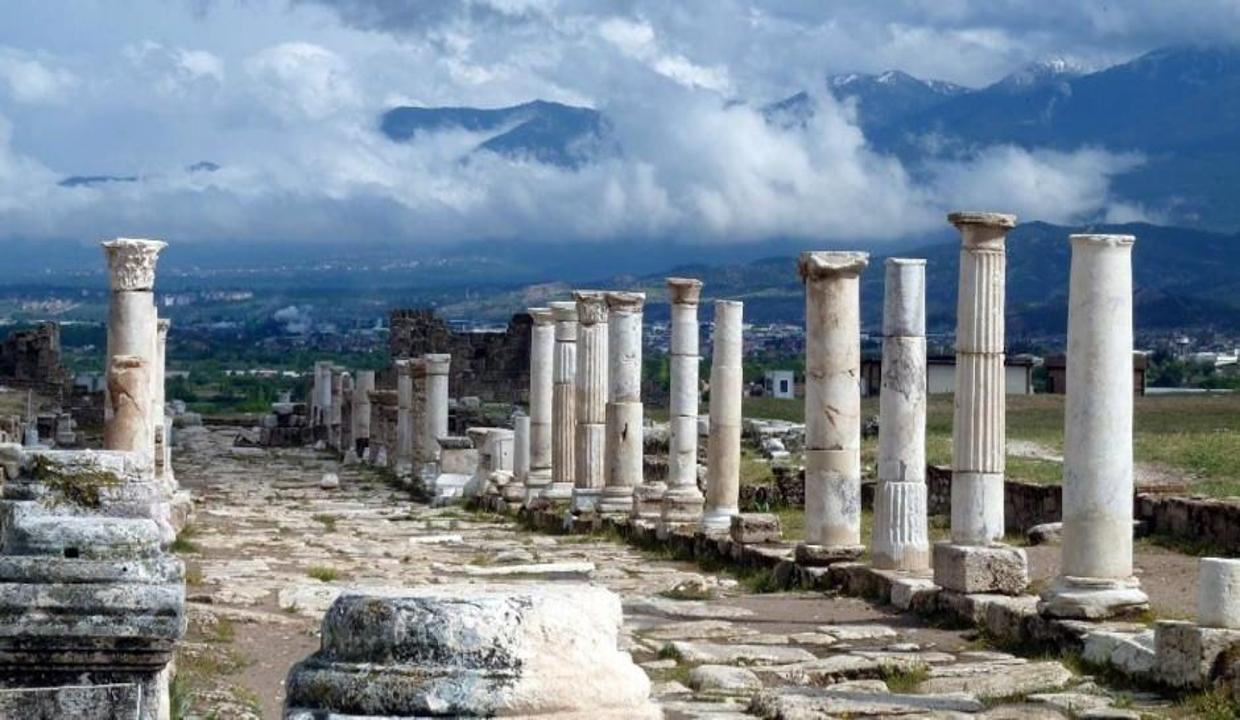 Laodikya Antik Kenti tarihi ve muazzam manzarası