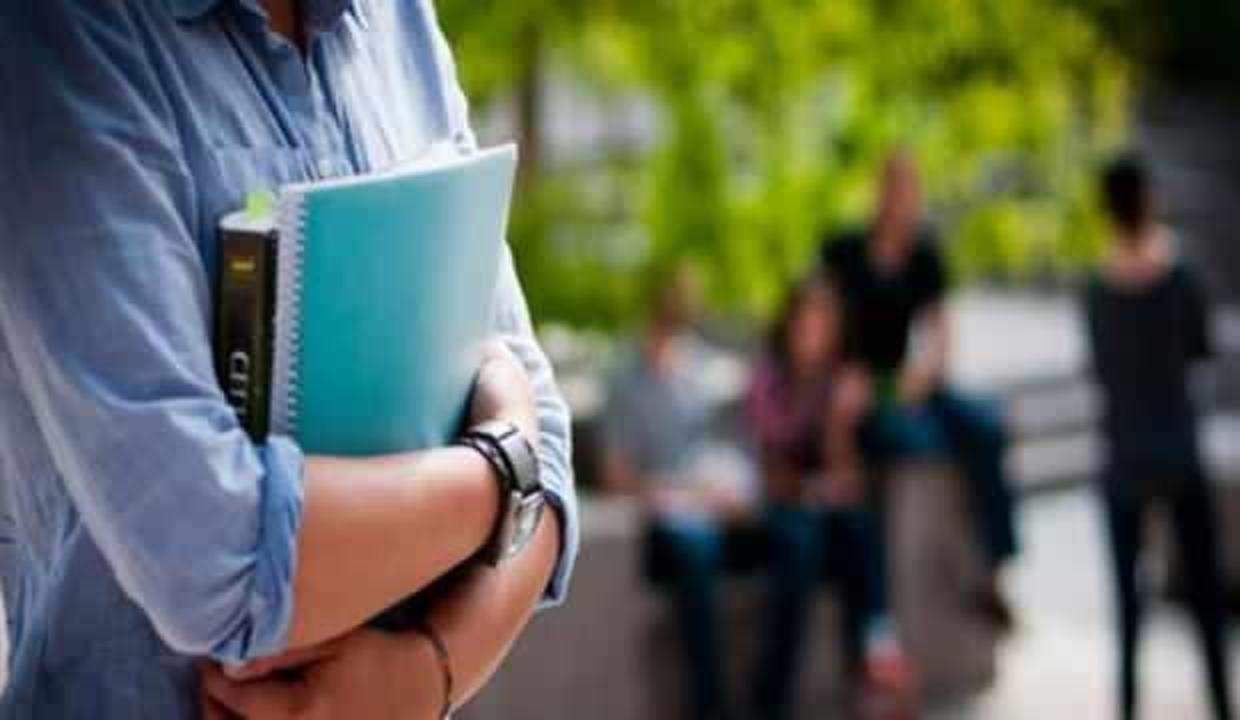 Uluslararası ticaret ve lojistik bölümünü tercih eden 5 öğrenciye burs verilecek